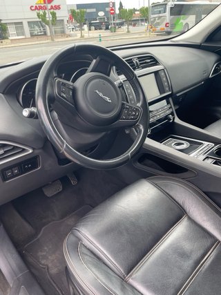 Jaguar F-Pace 2017
