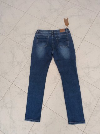 Jeans blu nuovi con cartellino