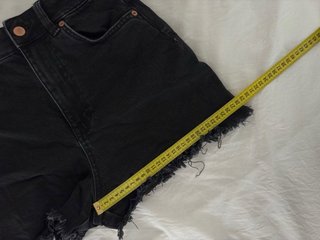 Zara Shorts Jeans Vita Alta Orlo Sfrangiato