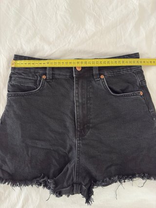 Zara Shorts Jeans Vita Alta Orlo Sfrangiato