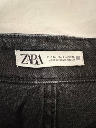 Zara Shorts Jeans Vita Alta Orlo Sfrangiato