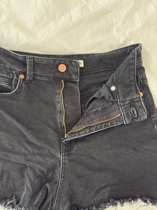 Zara Shorts Jeans Vita Alta Orlo Sfrangiato