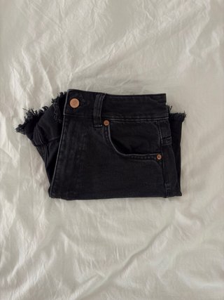 Zara Shorts Jeans Vita Alta Orlo Sfrangiato