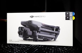 DJI Mavic 3 Pro (PRECINTADO) + Mando + Batería