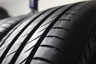 2 Gomme Usate Delinte 215 50 R18 92W
