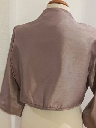 Bolero forrado, beige tostado