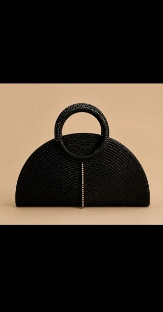 Bolso de mano negro con pedrería