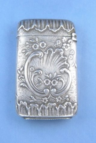 Elegante caja antigua de cerillas de plata