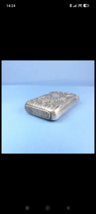 Elegante caja antigua de cerillas de plata