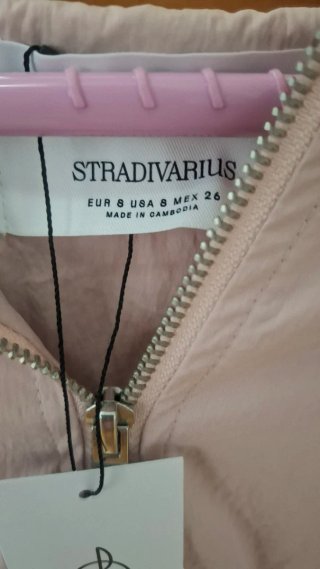 Cazadora Stradivarius Rosa Talla S