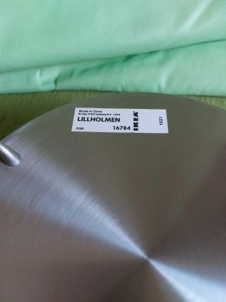 Joyero Ikea plateado con tapa de un espejo