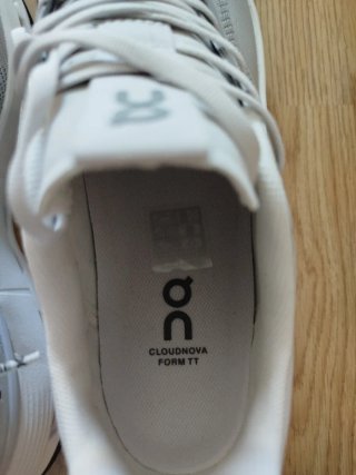 Zapatillas On Cloudnova form TT