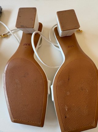Tacones Zara blancos