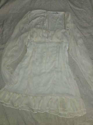 Vestido blanco Pull&Bear manga larga