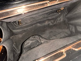 Bolso de cuero elegante y lujoso