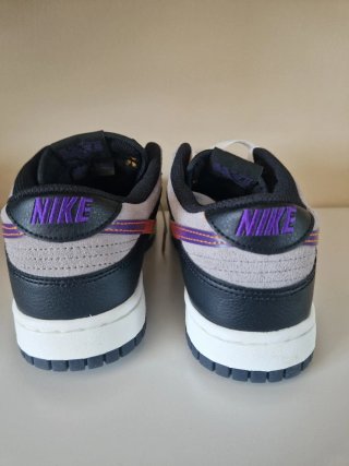 Tenis Nike Gris y Morado