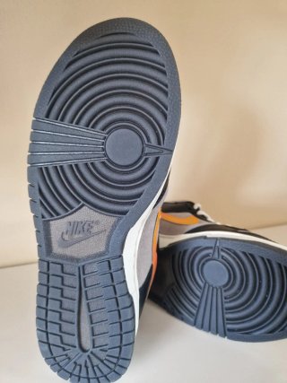 Tenis Nike Gris y Morado
