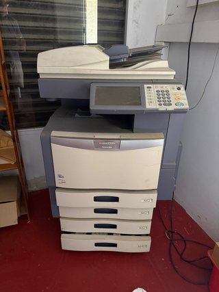 Fotocopiadora Toshiba e-STUDIO 2330C