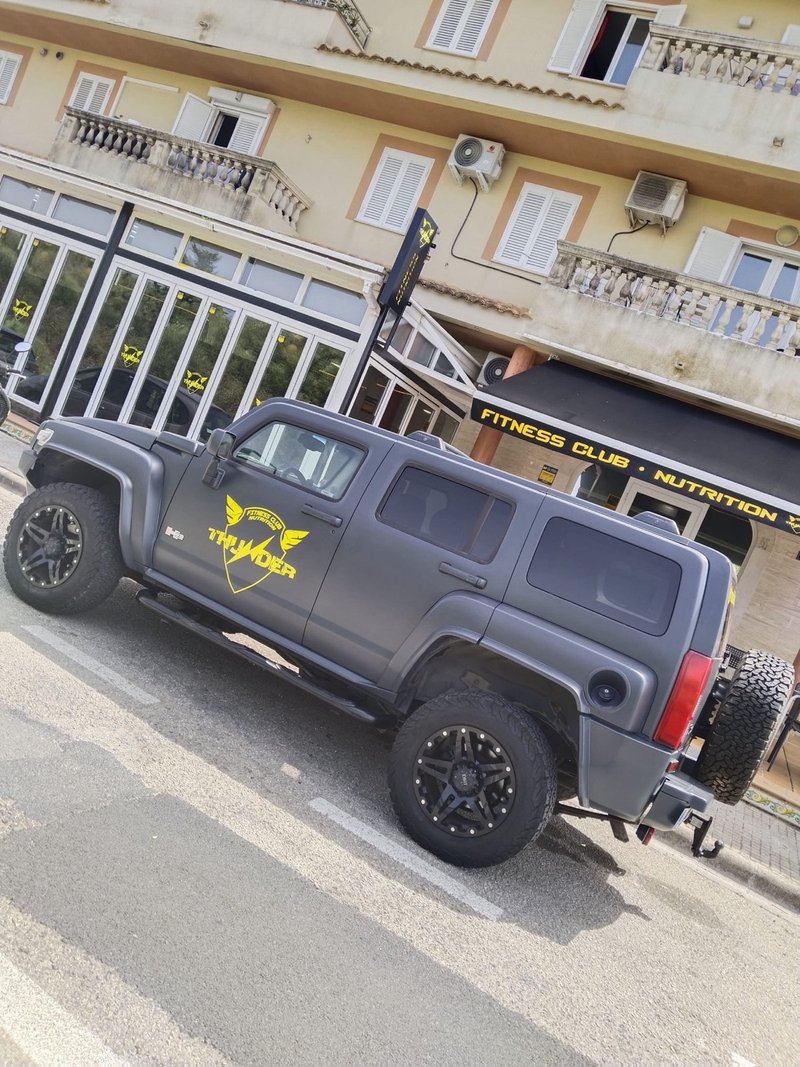 Hummer H3 2009 - foto 1