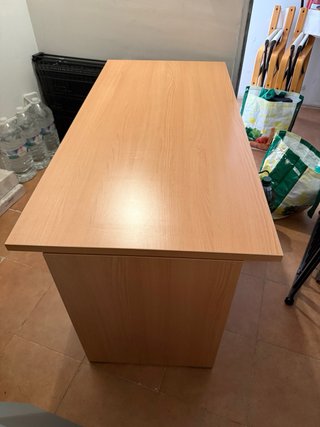 Mesa de oficina madera y metal