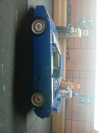 Bugatti 11GB Burago 1/18