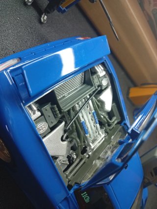 Bugatti 11GB Burago 1/18