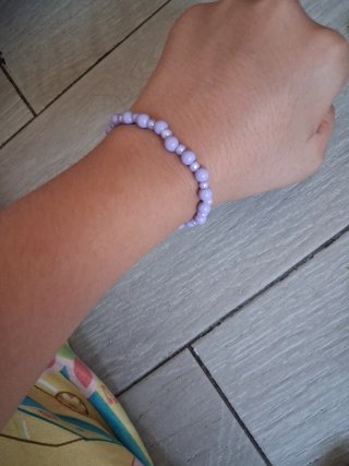 Pulsera de abalorios morada
