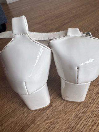 Sandalias Hitmars tacón ancho blancas Talla 36