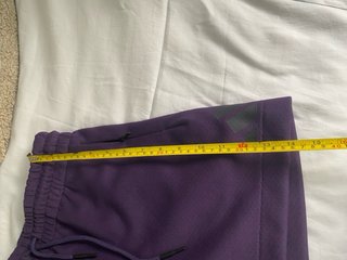 Pantalón corto Adidas morado