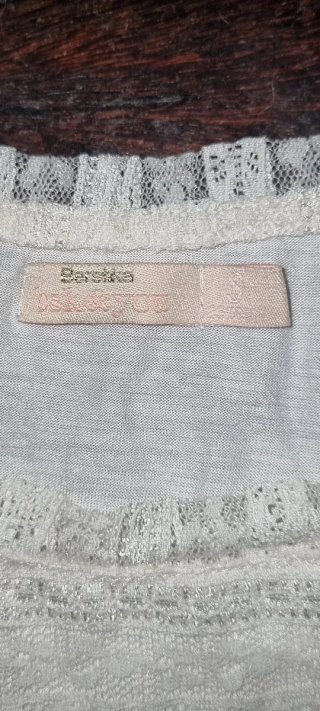 Blusa blanca de encaje
