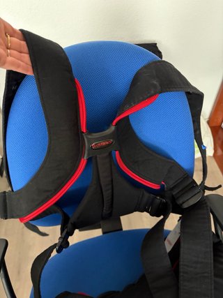 Mochila Portabebés BabyBjörn Negra y Roja