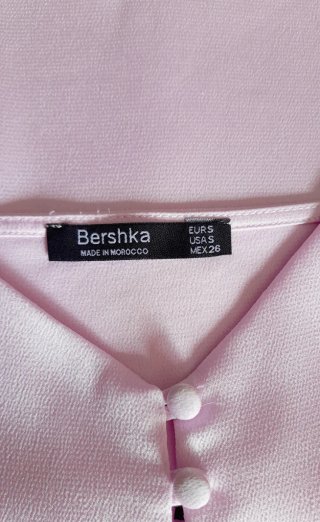 Blusa rosa de tirantes con botones