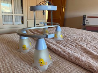 Lámpara Piolin 4 apliques da mucha luz dormitorio