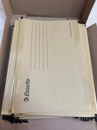 Esselte 50 Carpetas Colgantes Reciclables