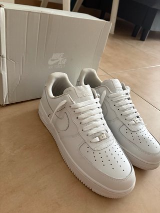 Nike Air Force 1 Blancas – Como Nuevas Talla 43