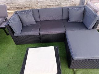 Sofá Chaise Longue Ratan + Mesa