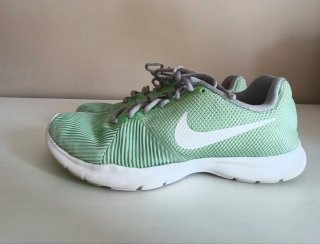 Scarpe da ginnastica Nike da donna verdi