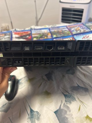 PS4 (PlayStation 4) + 12 Juegos