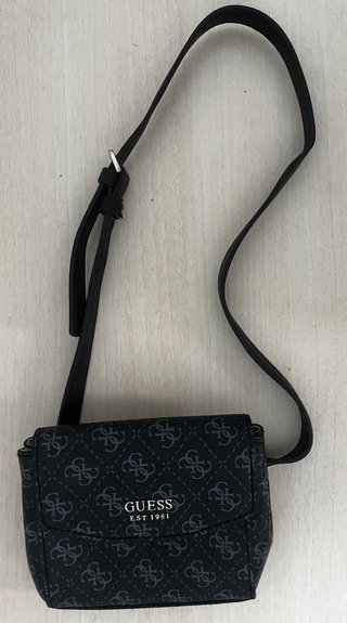 Riñonera Guess Estampada Negra
