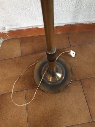 Lámpara de mesa papel y metal