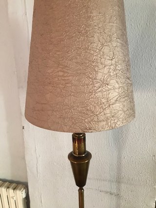 Lámpara de mesa papel y metal