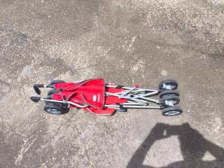 Silla de paseo Chicco roja tipo paraguas
