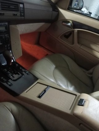 Mercedes-Benz  SL 2001