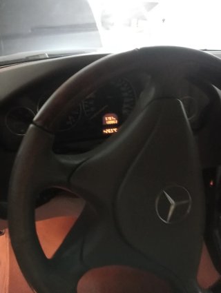 Mercedes-Benz  SL 2001