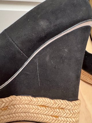 Sandalias negras con plataforma de esparto Zara