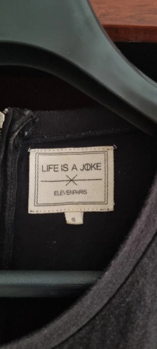 Camiseta sin mangas LIFE IS A JOKE M