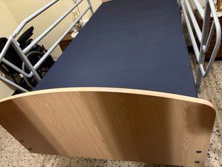 Cama articulada eléctrica beige y azul