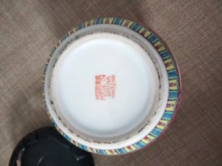 Pequeño tibor vintage de exportación china.
