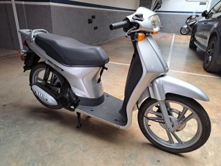 Honda Scoopy SH-50 Plata