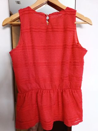 Top calado sin mangas rojo talla S